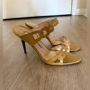 MANOLO BLAHNIK Vintage Yellow Leather Open Toe Sandals. Sz 36